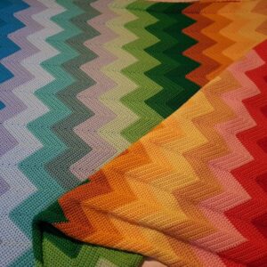 ZigZag deken met regenboog kleuren